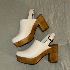 Universal Thread Clogs